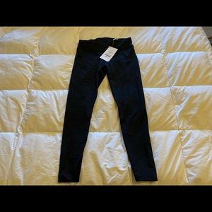 Amira cold weather leggings size small. Never been worn!